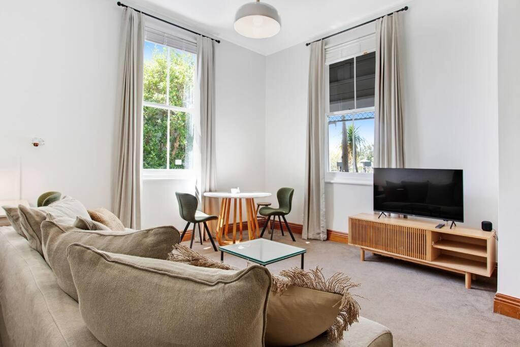 Modern Style - Classic Charm Off Street Parking *
